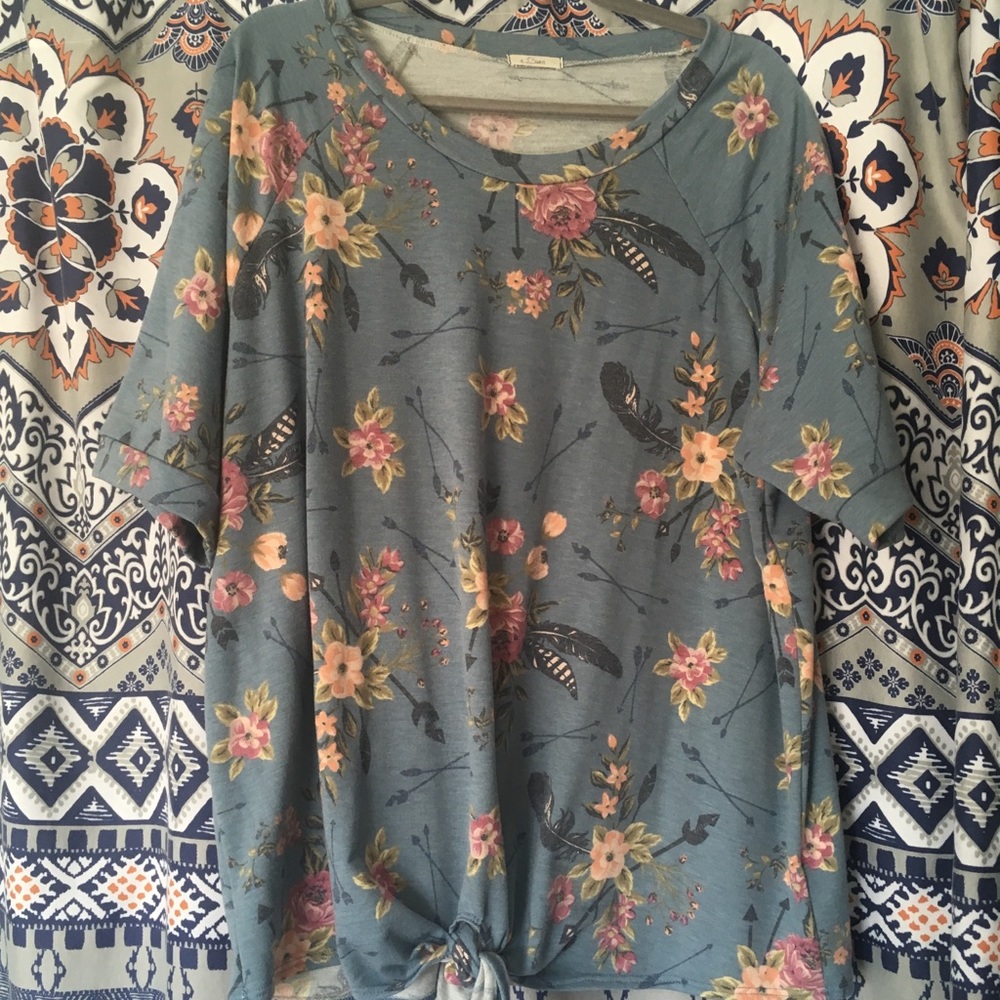 E Luna blue floral top from Eleven Oaks Boutique